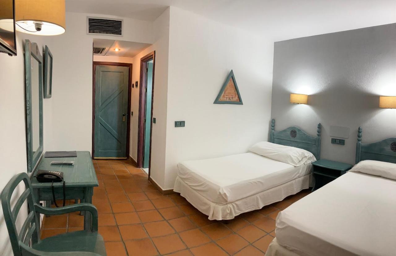 Hotel Алмагро Екстериор снимка