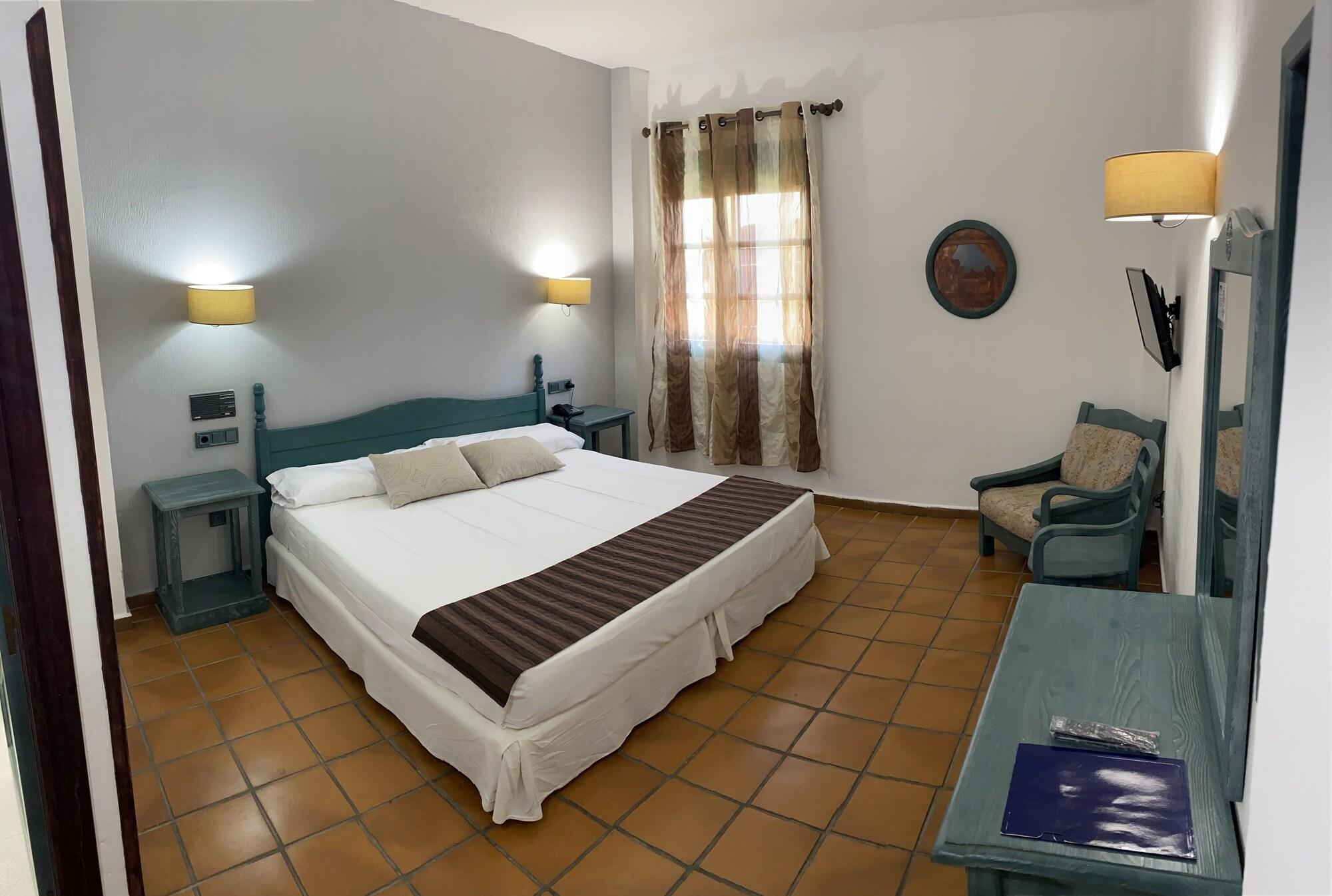 Hotel Алмагро Екстериор снимка