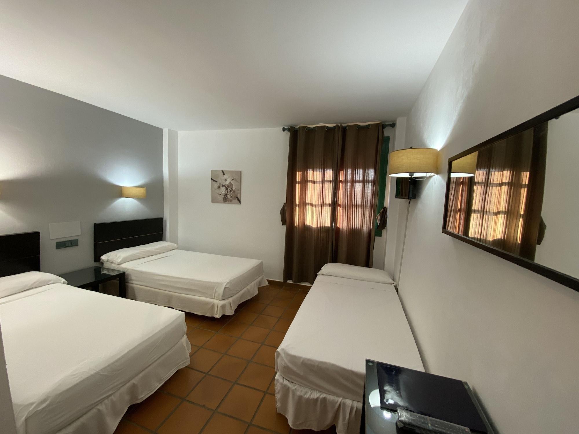 Hotel Алмагро Екстериор снимка